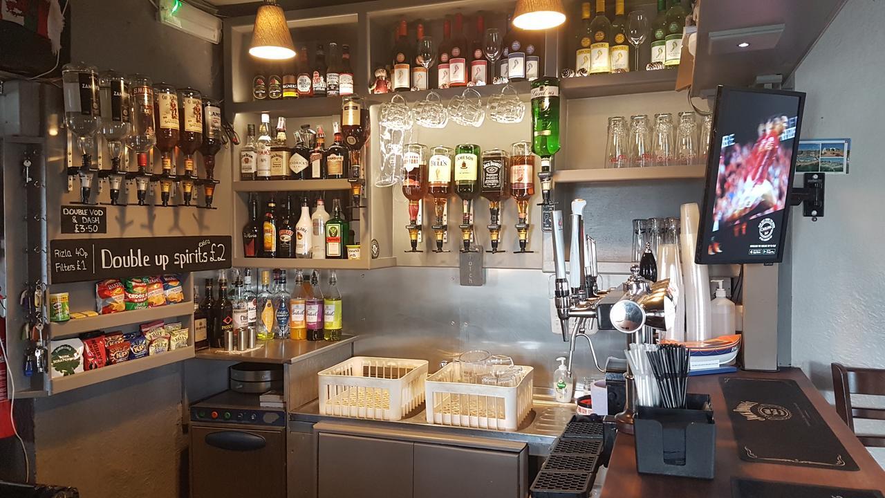 Glan-Neigr Bar Hotel Rhosneigr Ngoại thất bức ảnh